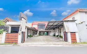 Hotel O near Plaza Ambarrukmo Yogyakarta formerly Wisma Arya 2